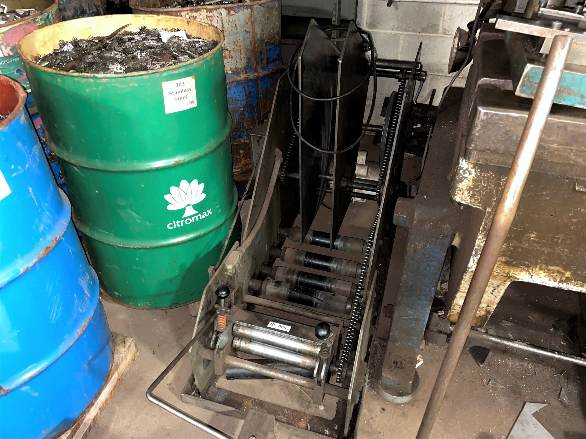 IR64-alimentador_capacidad_200o_lb_