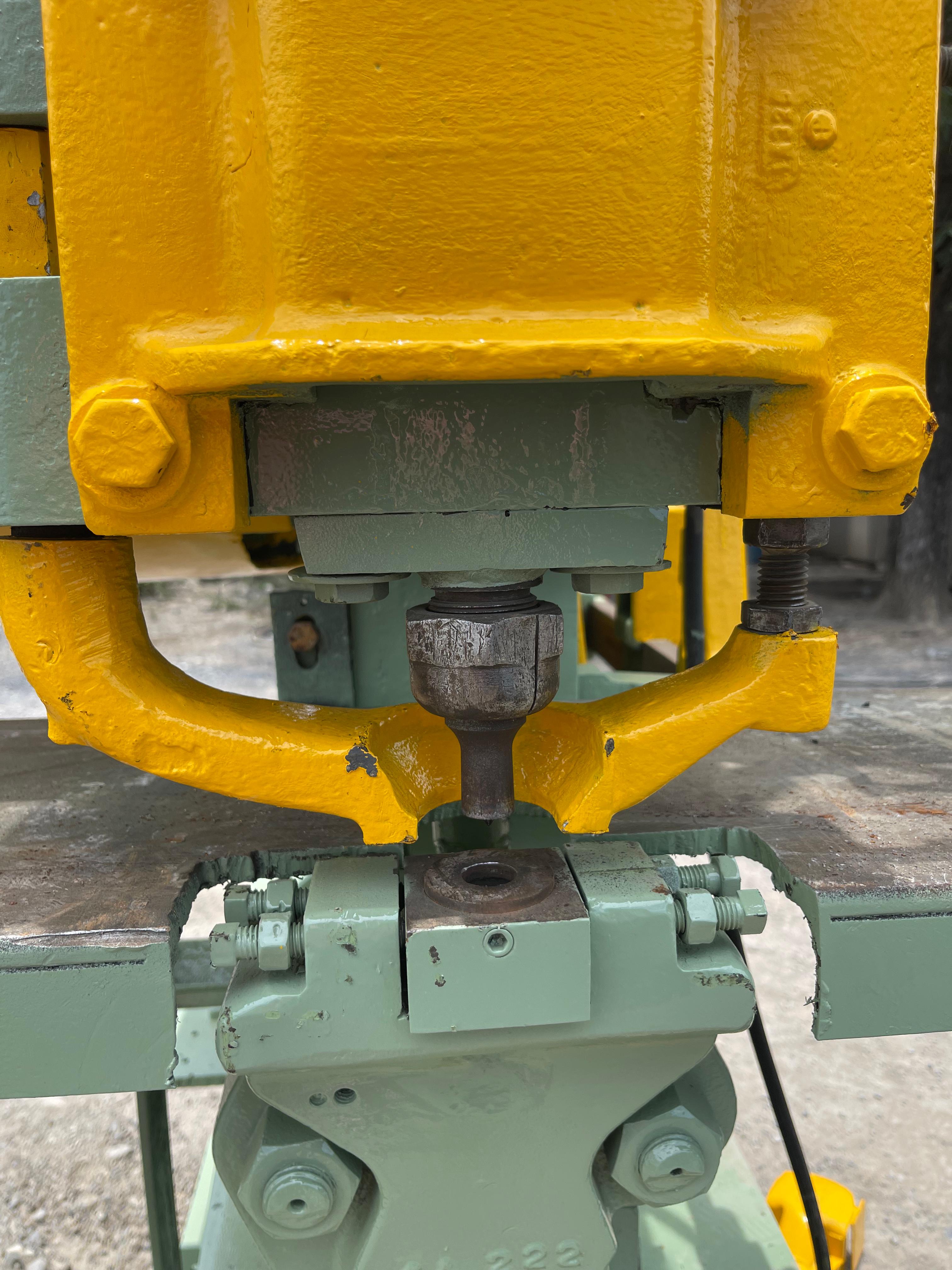 MP605-metalera_webb_steelworker