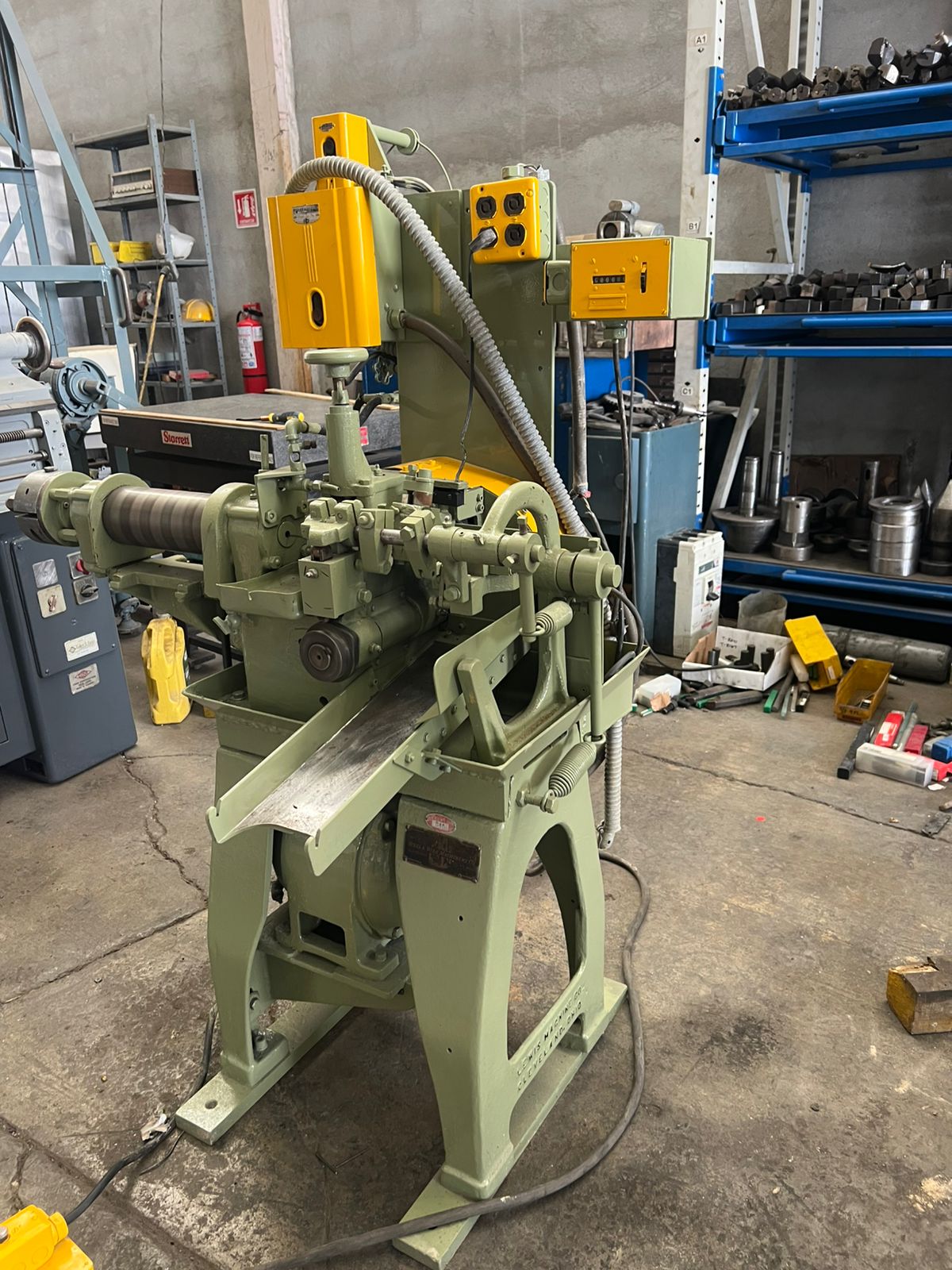 MP633-enderezadora_de_alambre_lewis