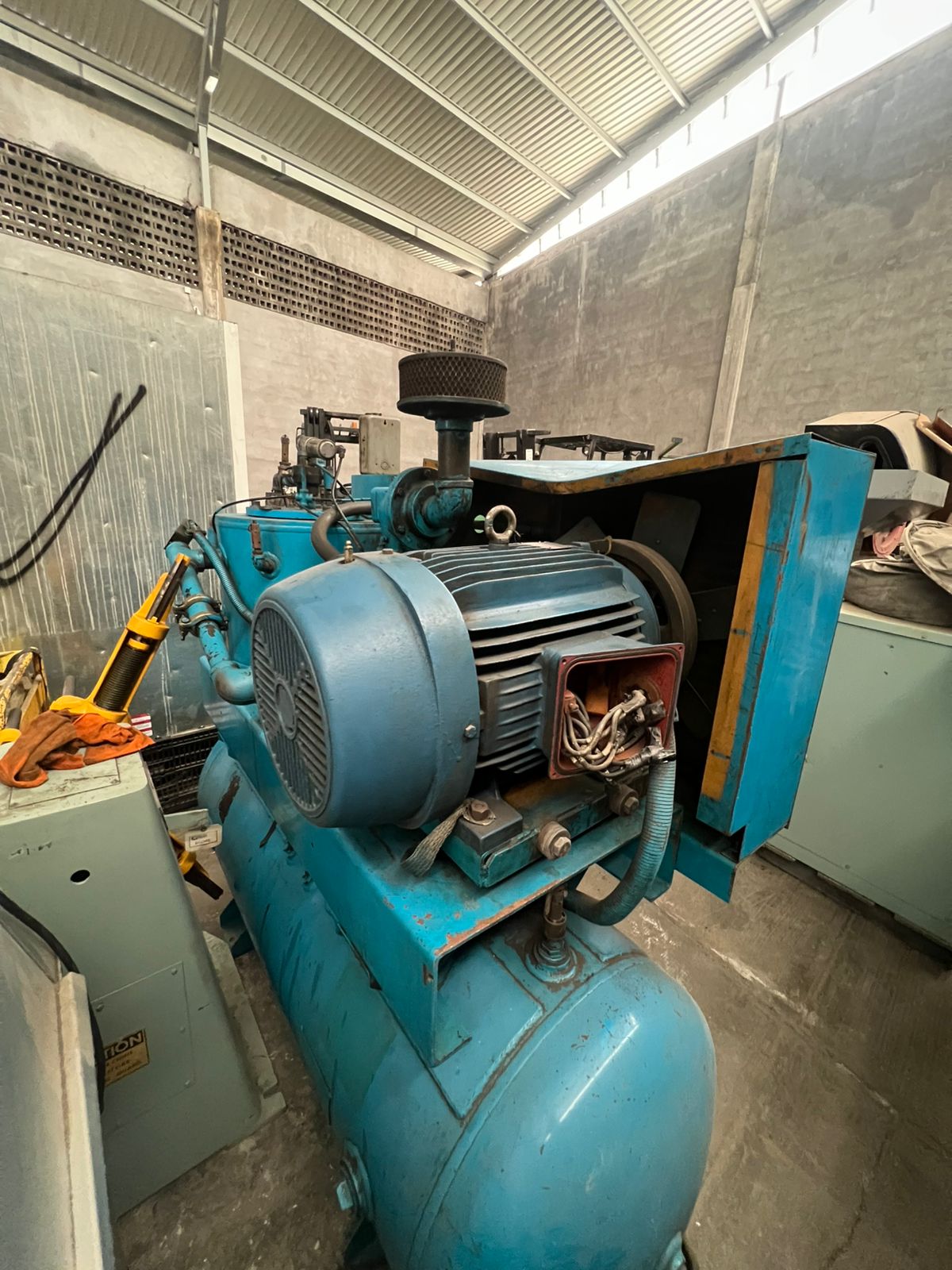 MP666-compresor_de_tornillo_le_roi_30hp