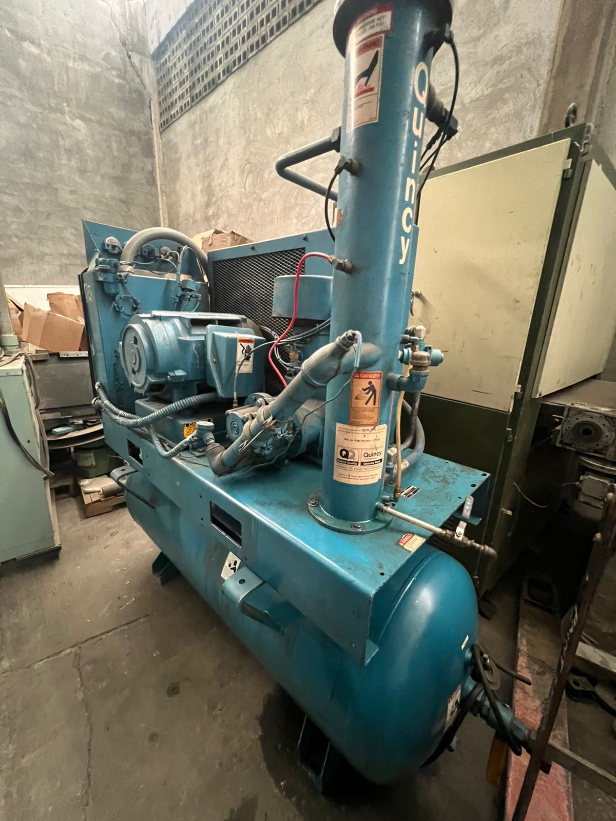 MP670-compresor_de_tornillo_quincy_30_hp