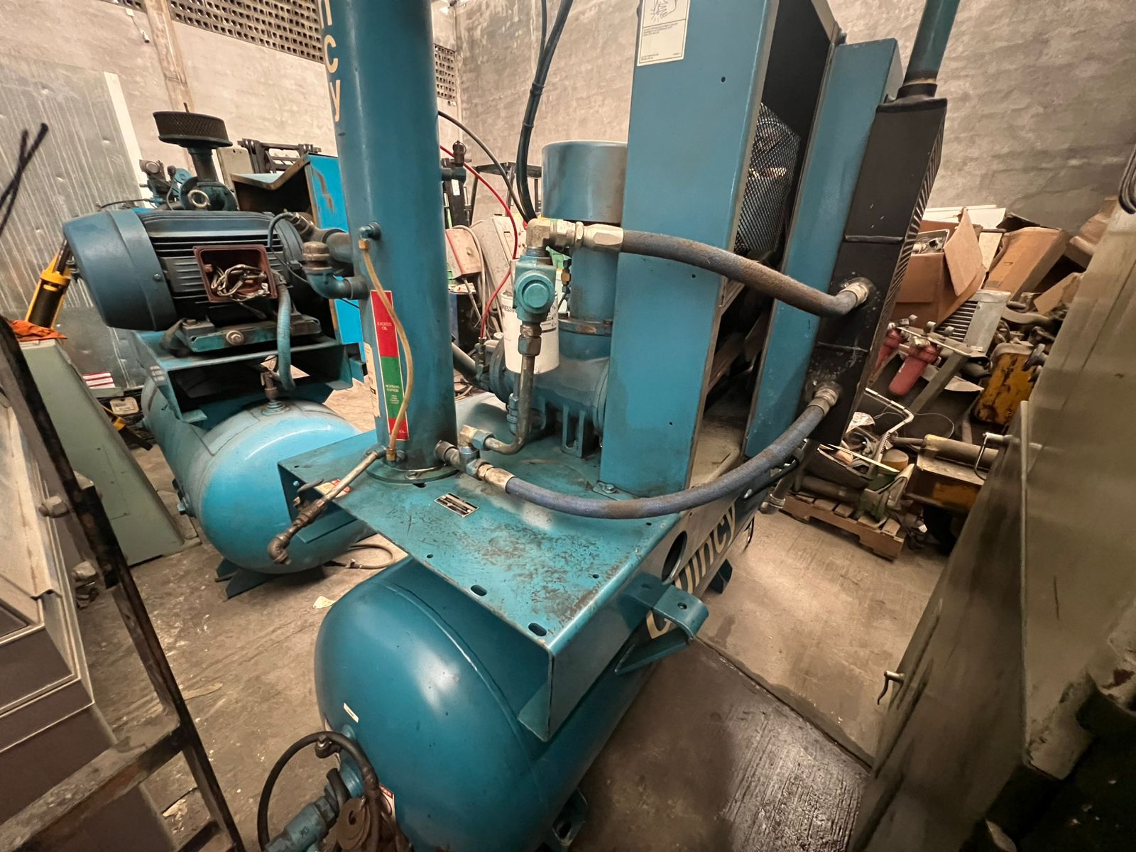 MP670-compresor_de_tornillo_quincy_30_hp