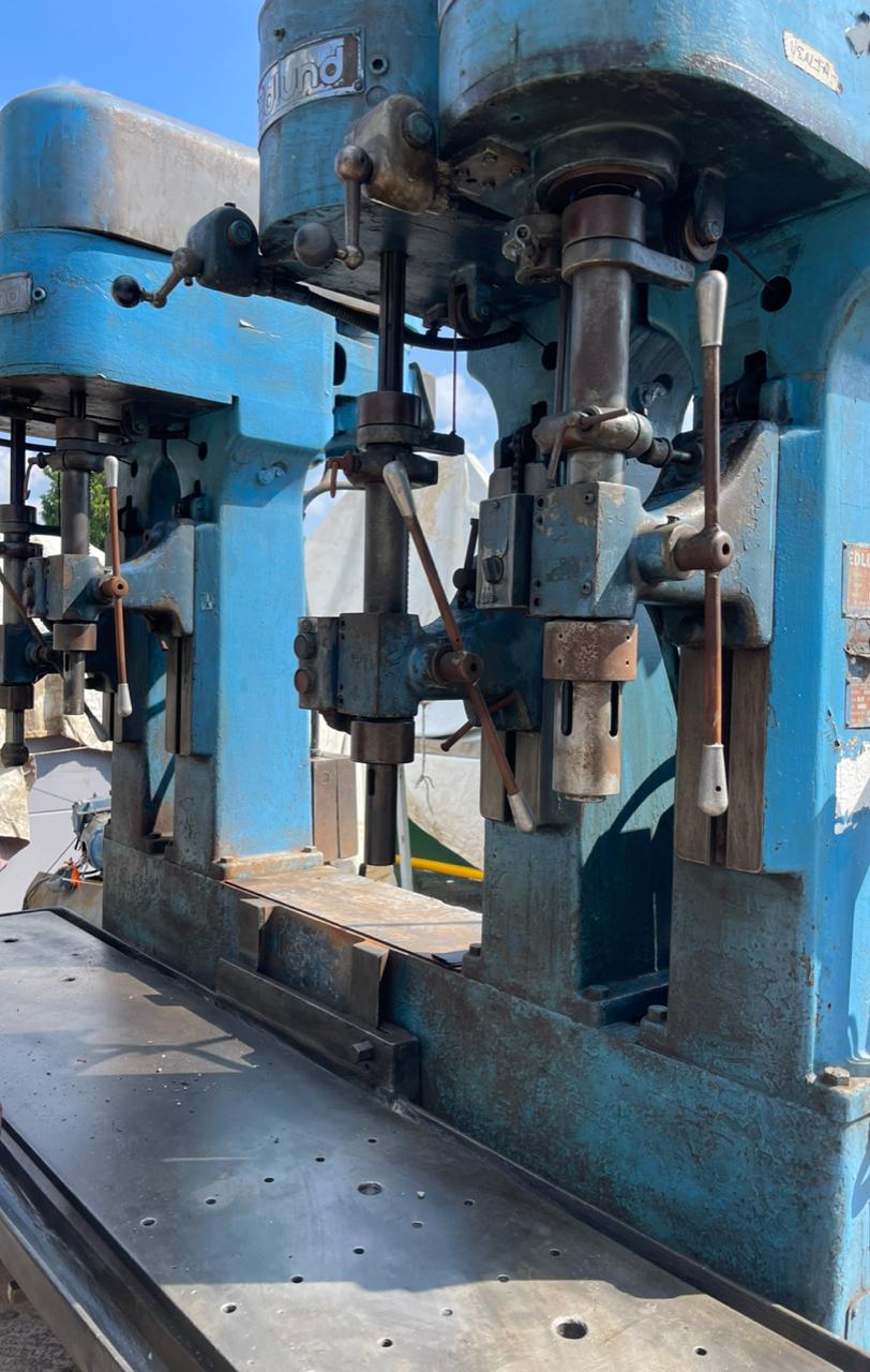 MP673-taladro_multiple_edlund_con_4_cabezales