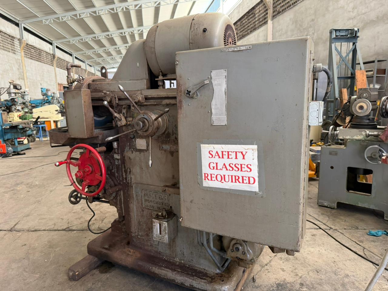 MP675-rectificadora_arter_17_del_chuck_magnetico