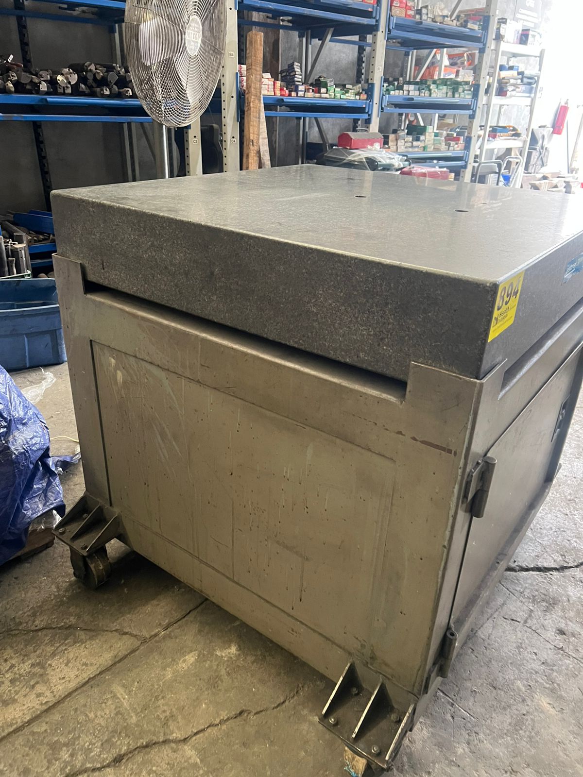 MP686-mesa_de_marmol_astral_36x36x7_serie_g891