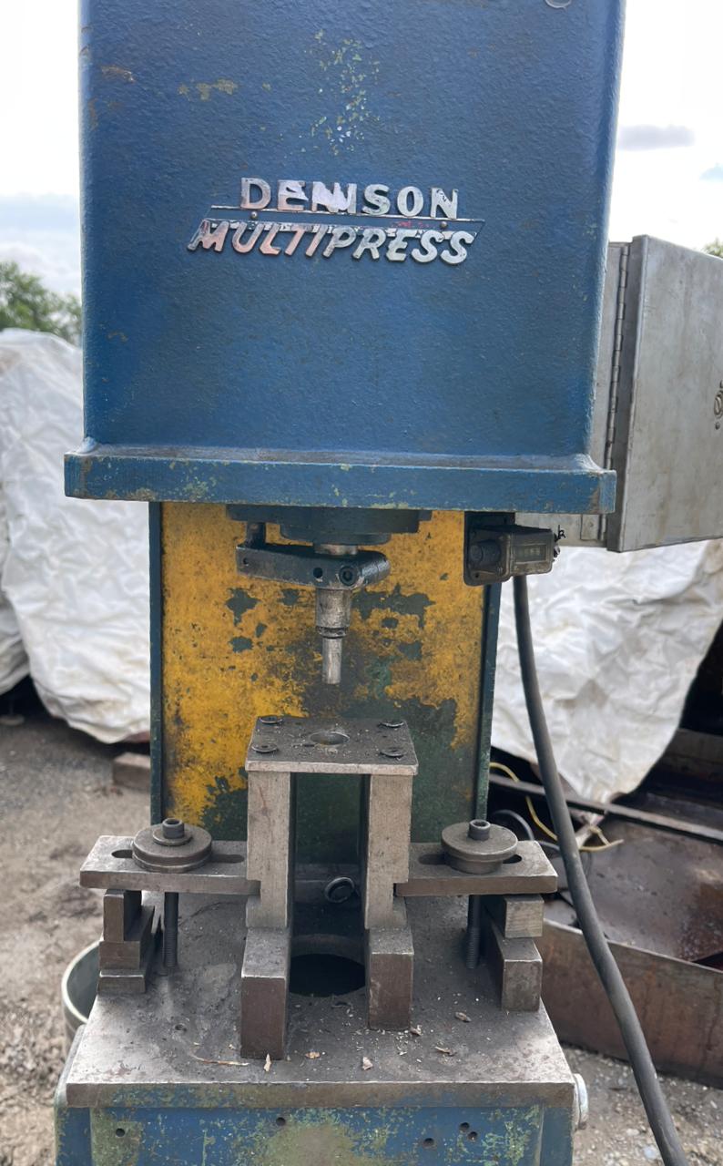 MP693-punzonadora_denison_multipress