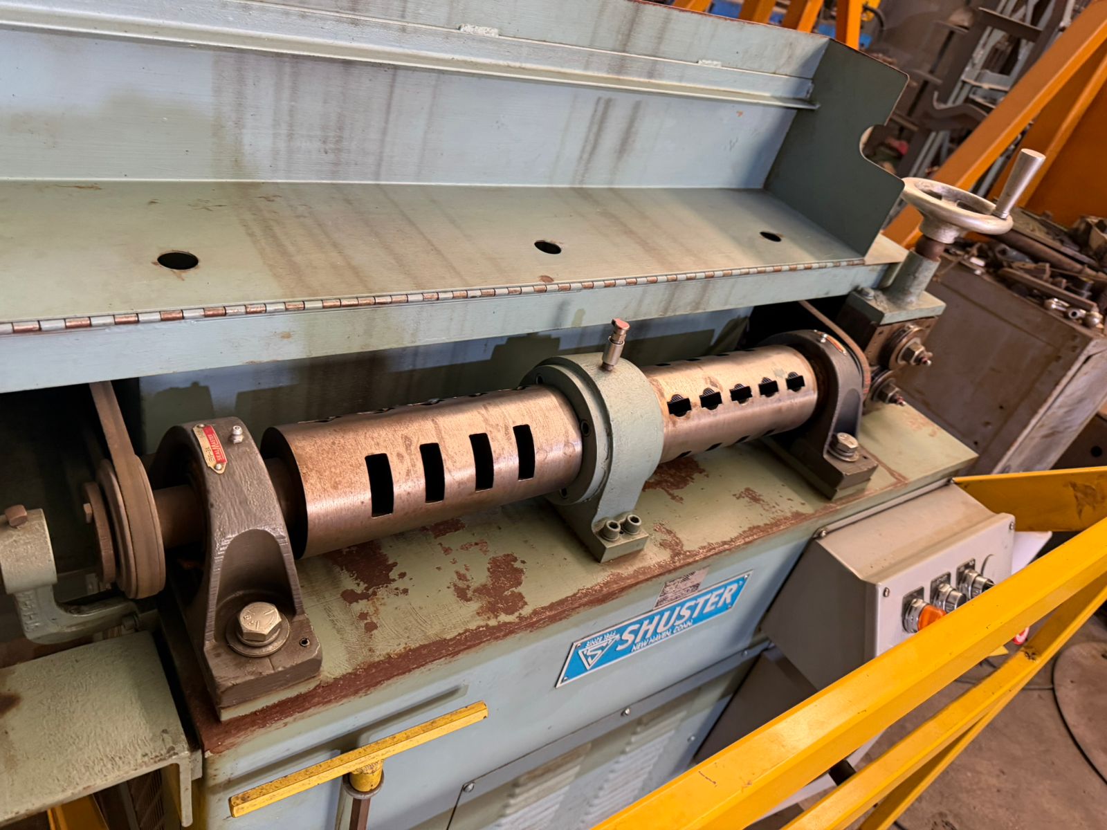 MP704-enderezadora_de_alambre_shuster