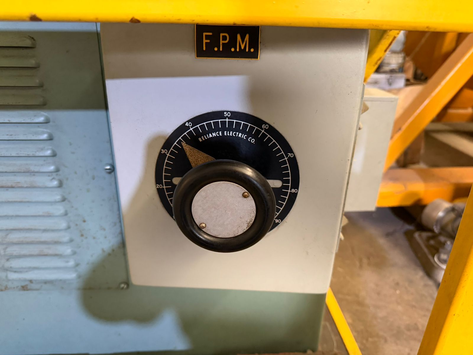 MP704-enderezadora_de_alambre_shuster