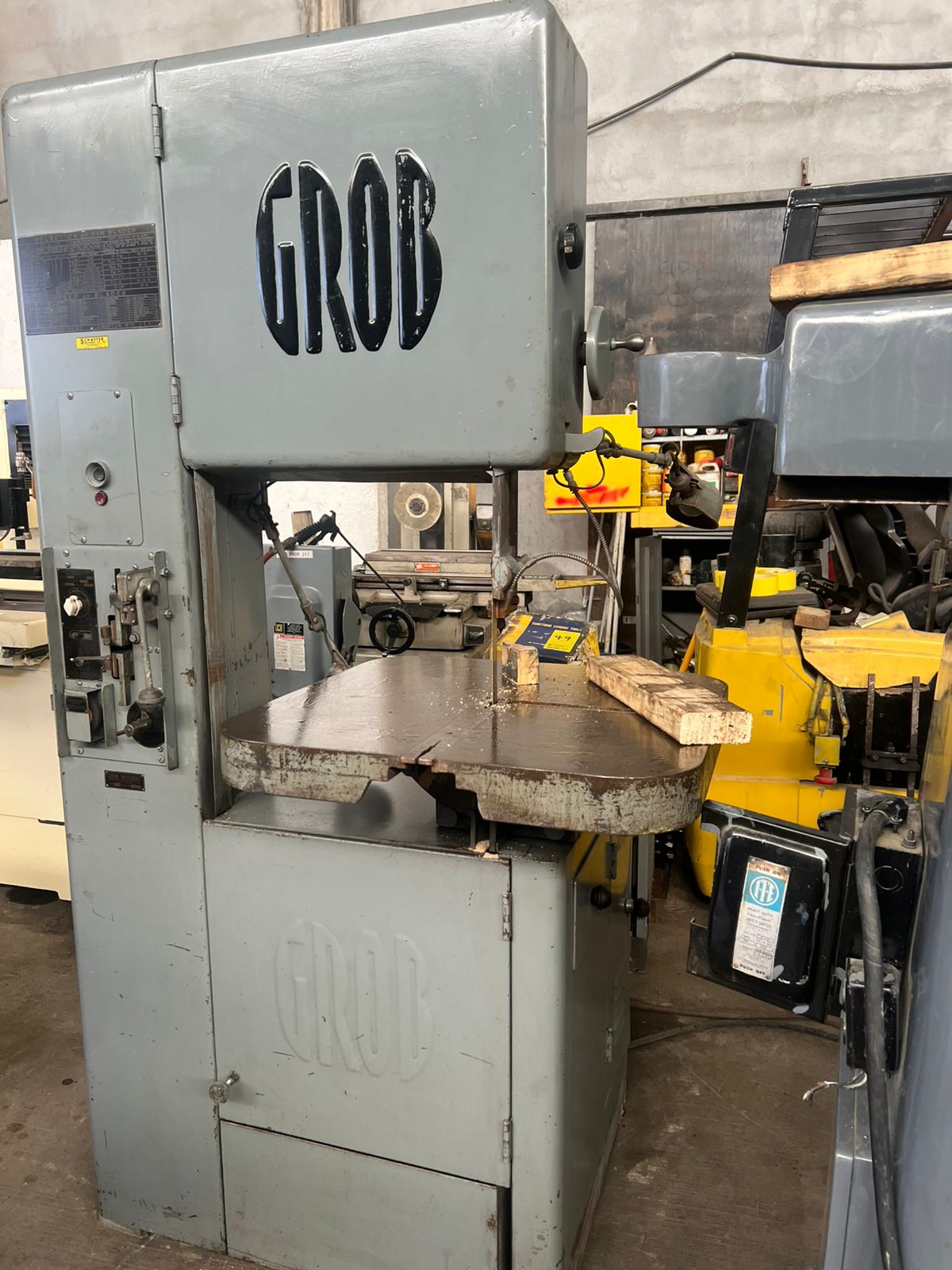 MP713-sierra_vertical_grob_brothers_